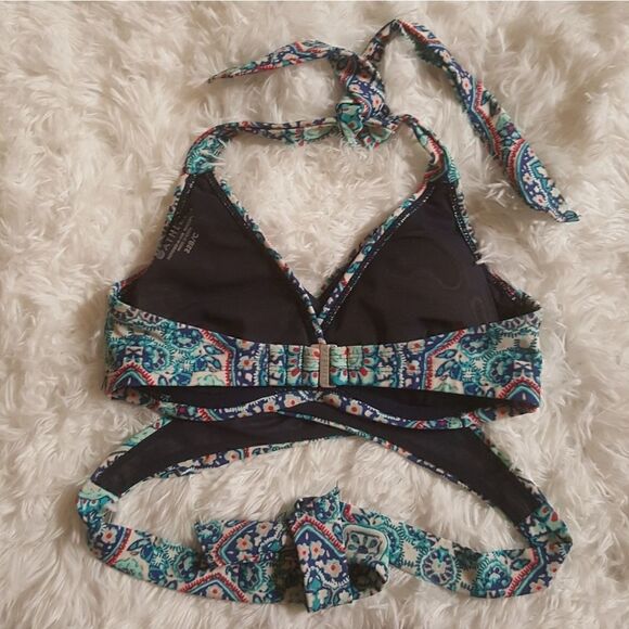ATHLETA Wrap bikini top Size 32 B C - Picture 3 of 8